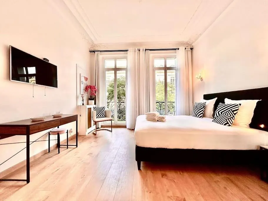 Charme Et Volupte A Republique Apartment *